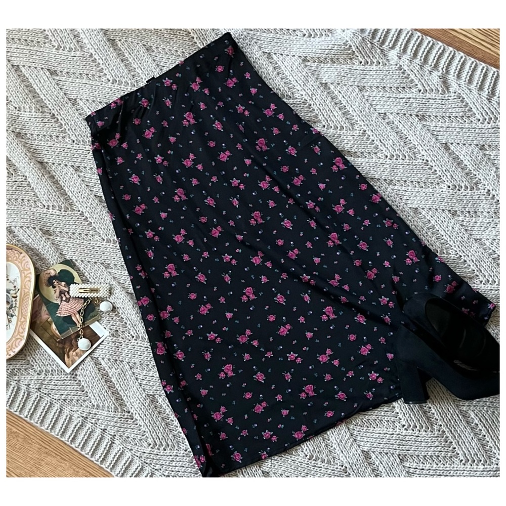 Forever 21 | Black Floral Midi Skirt